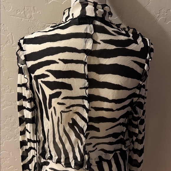 RAT & BOA | ZEPHYR BLOUSE 🦓 NWOT - Picture 9 of 15